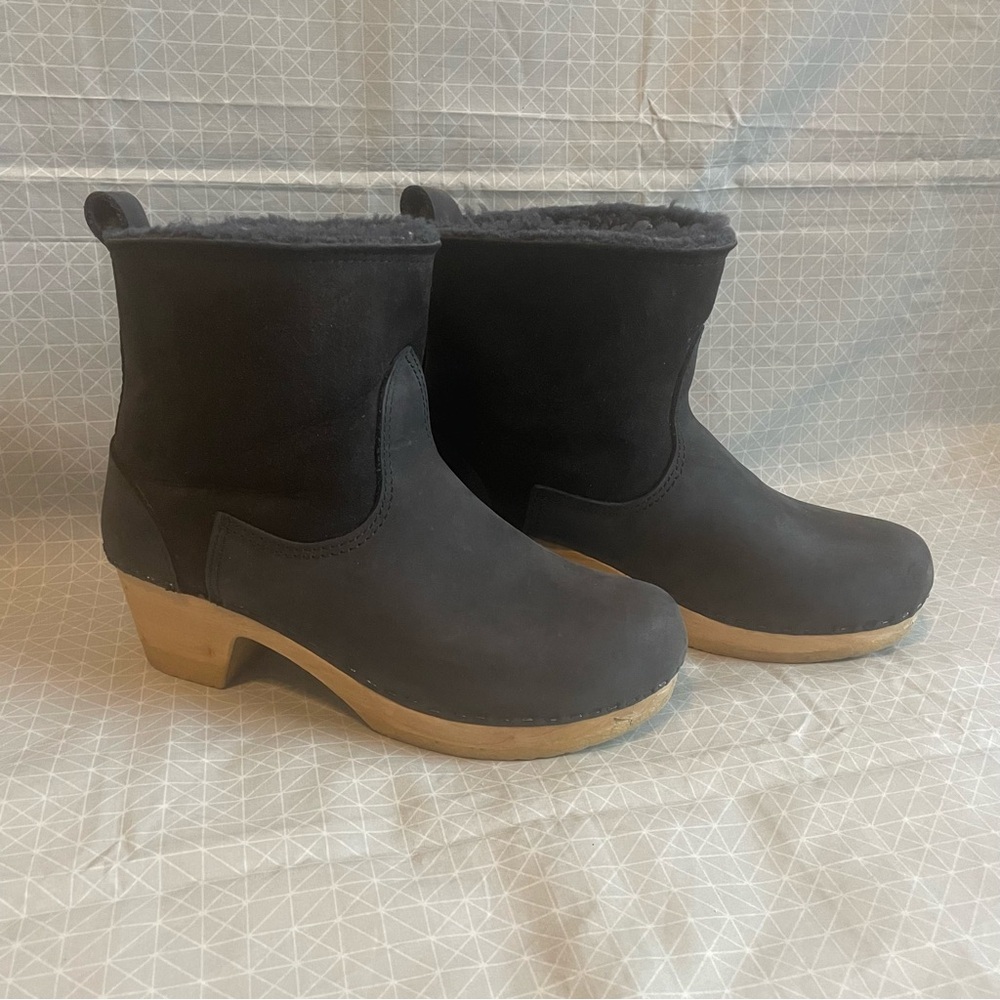 No. 6 5” Pull-On Shearling Clog Boot on Mid Heel in Black Suede 39